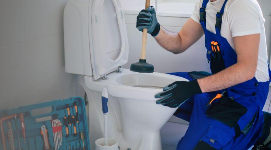 Expert burst pipe repair services in New Harmony, IN